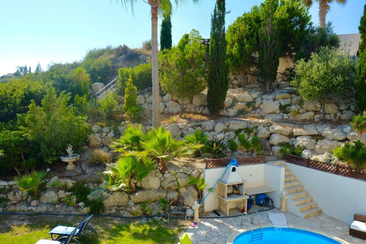 Villa On The First Line Peyia Exterior foto